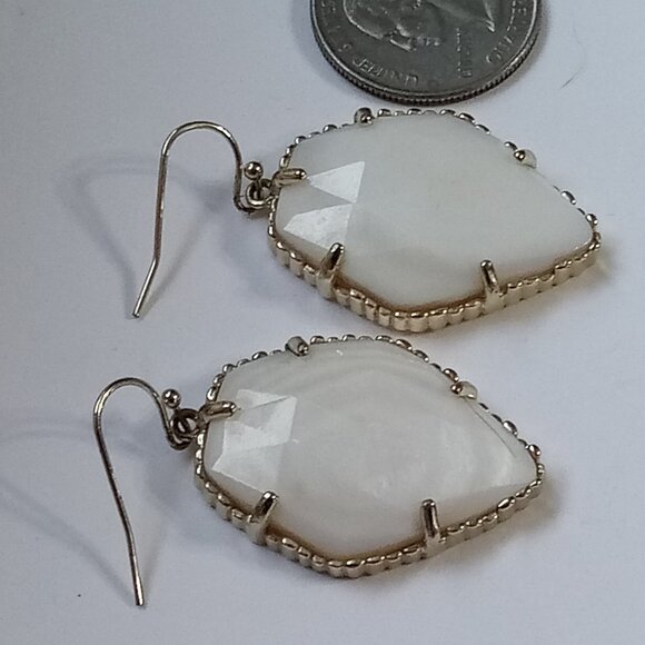 KENDRA SCOTT Corley Gold and MOP Mother of Pearl Drop Earrings - Picture 3 of 4